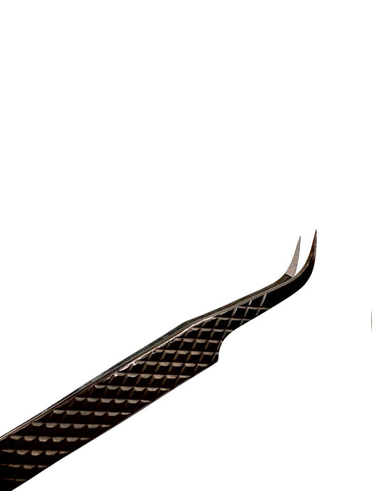 SaQoyah's Curve Fiber Tweezer